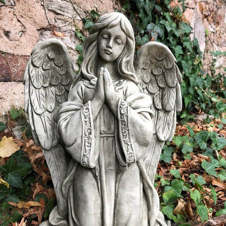 Statue d'ange en pierre